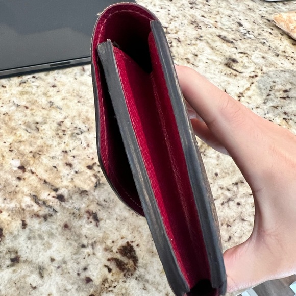 Louis Vuitton Emilie Wallet - Picture 5 of 6